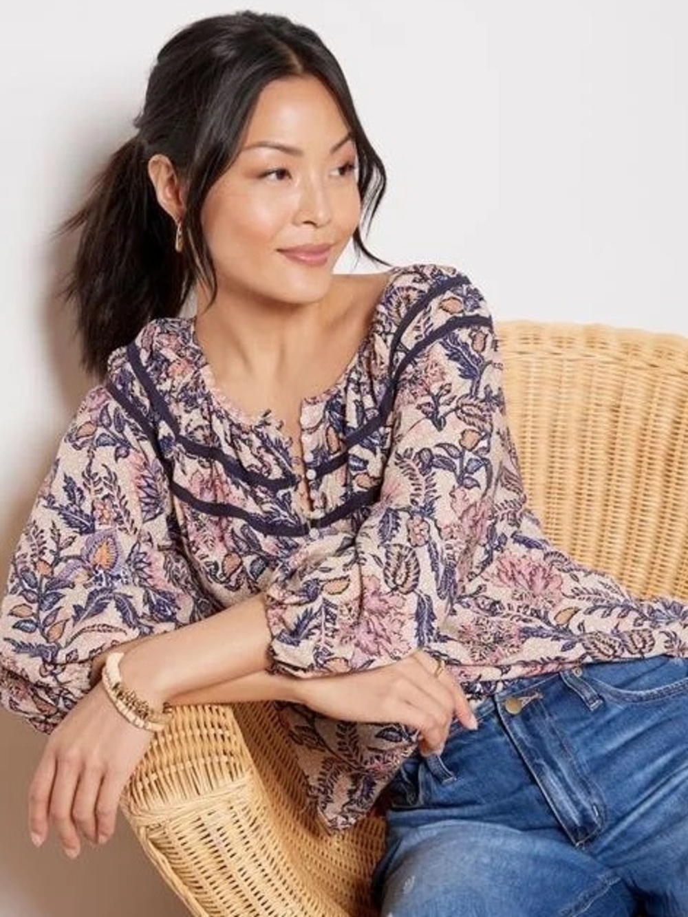Evereve Floral Button-Pleat Peasant Top- Pink, Navy & Cream Large